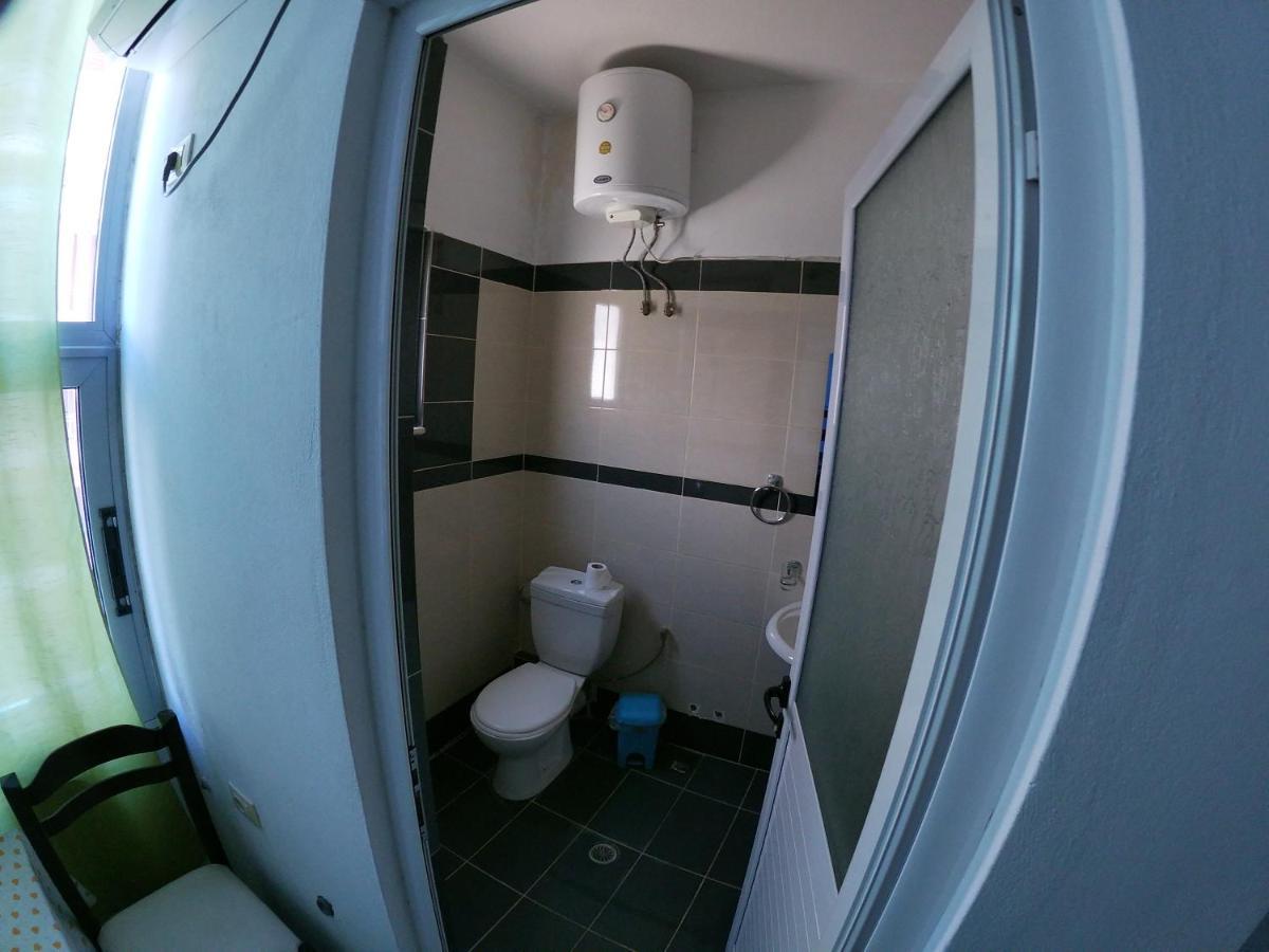Honey Apartments Near Promenade Sarande Exterior photo